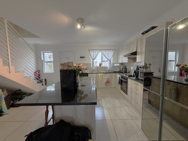 3 Bedroom Property for Sale in Heathfield Western Cape